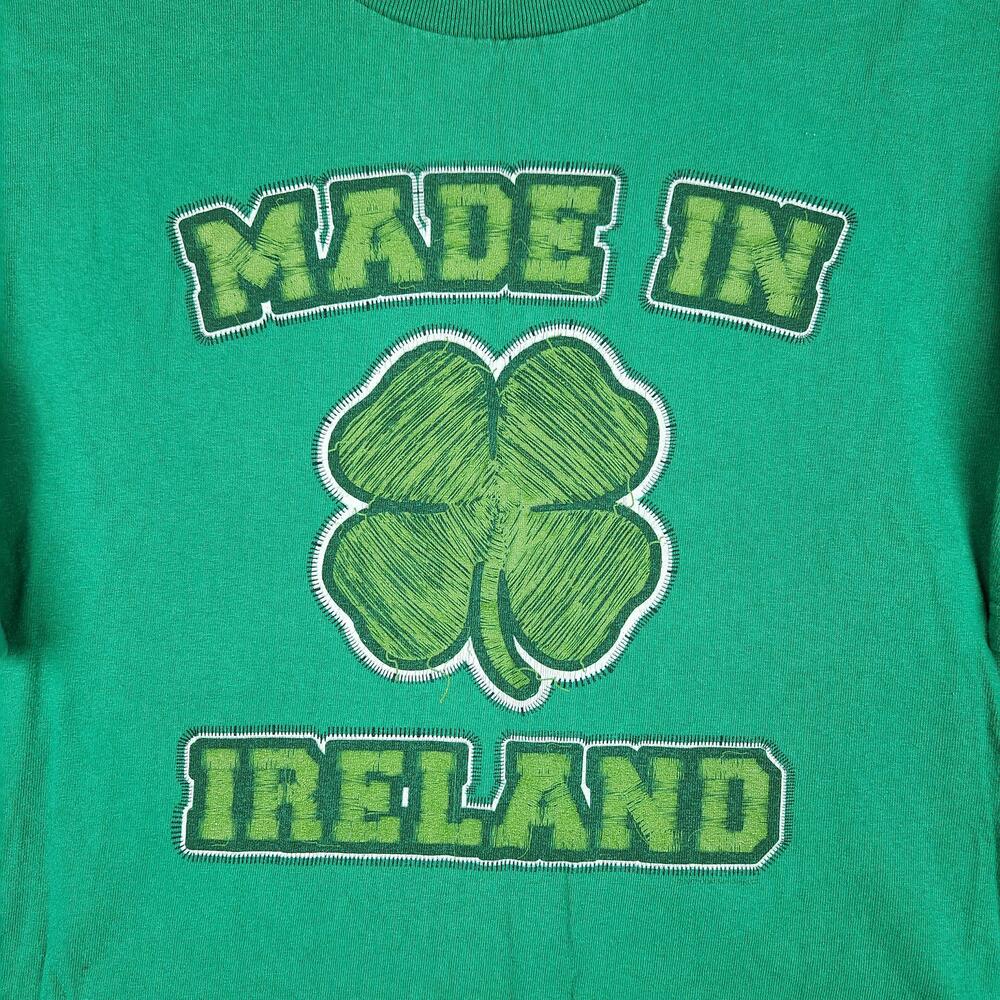 Vintage Made In Ireland Shirt Mens XL Green Shamrock St Patricks Day Graphic y2k